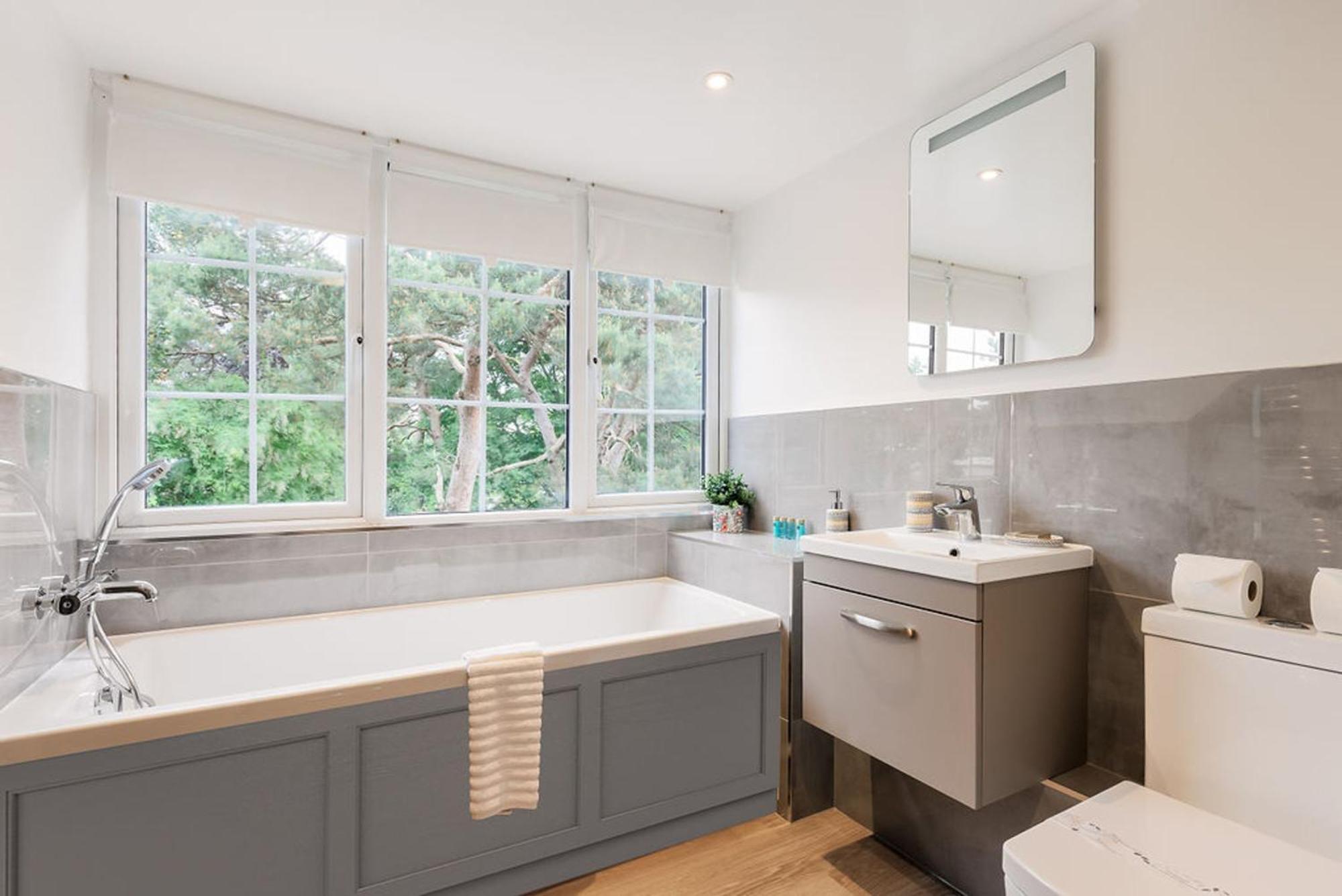 The Hideout Villa Bournemouth Bagian luar foto