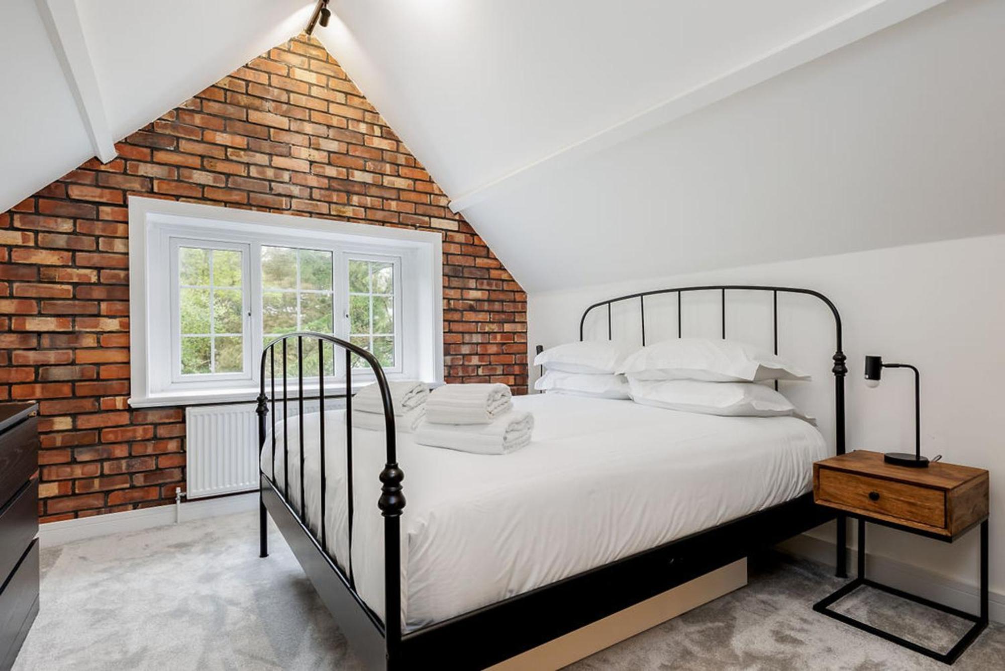 The Hideout Villa Bournemouth Bagian luar foto